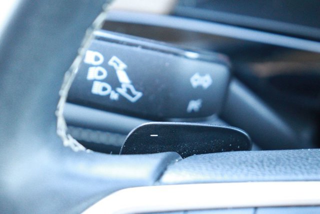 Used 2024 Volkswagen Atlas SE image 23