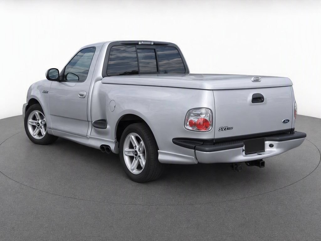 Used 2001 Ford F150 Lightning RWD image 4