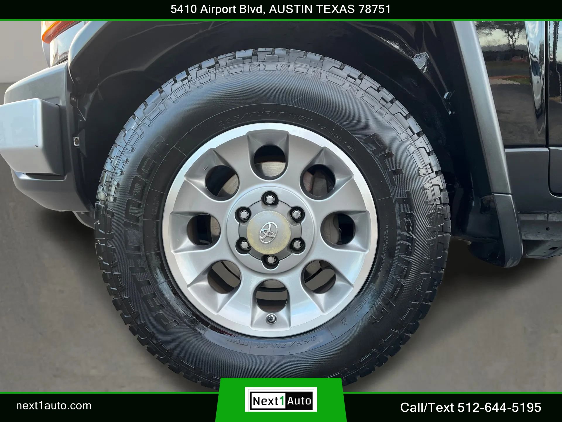 Used 2012 Toyota FJ Cruiser 2WD w/ Upgrade Pkg image 39