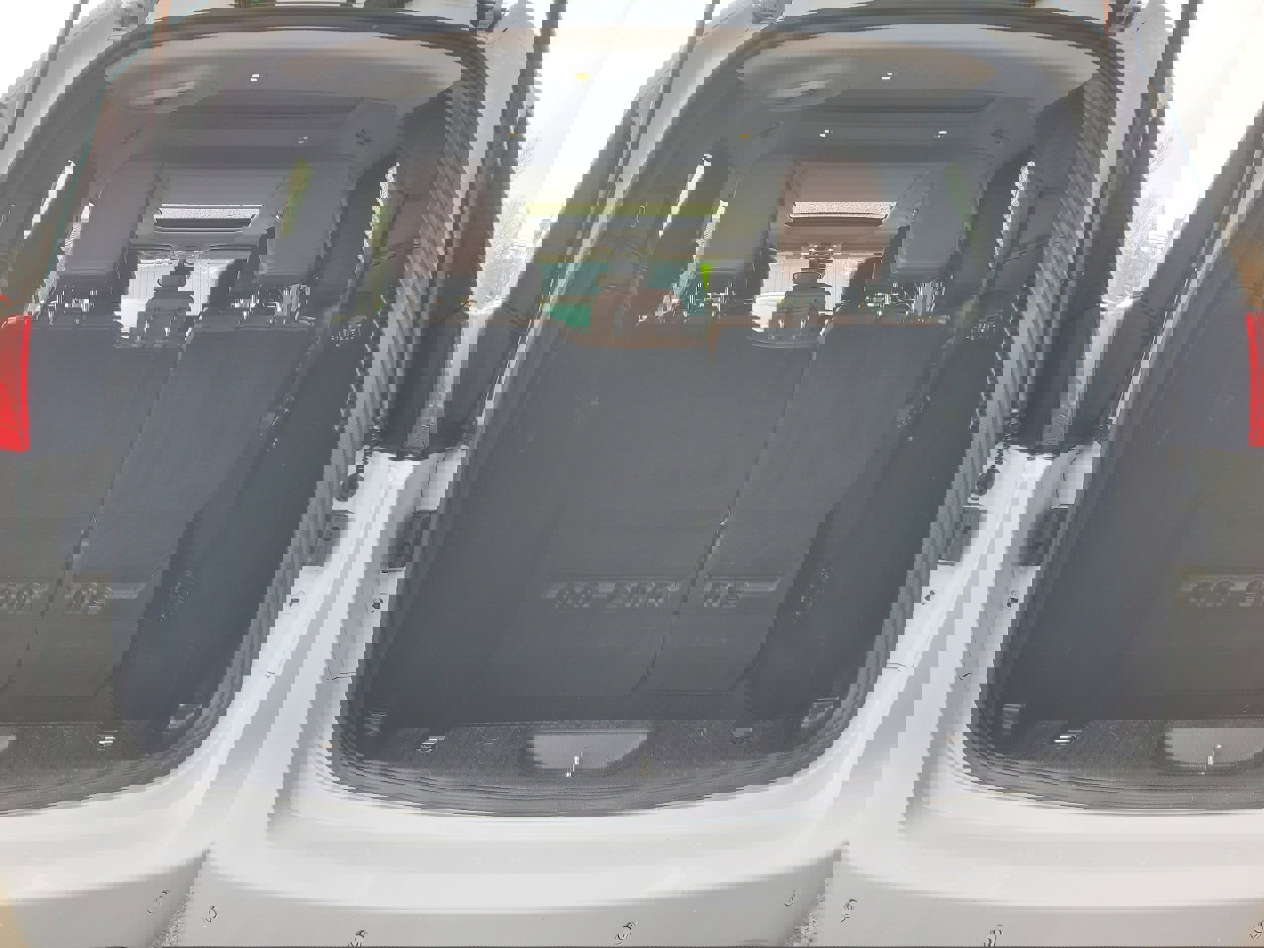 Used 2019 Chrysler Pacifica Limited w/ Tire & Wheel Group image 28