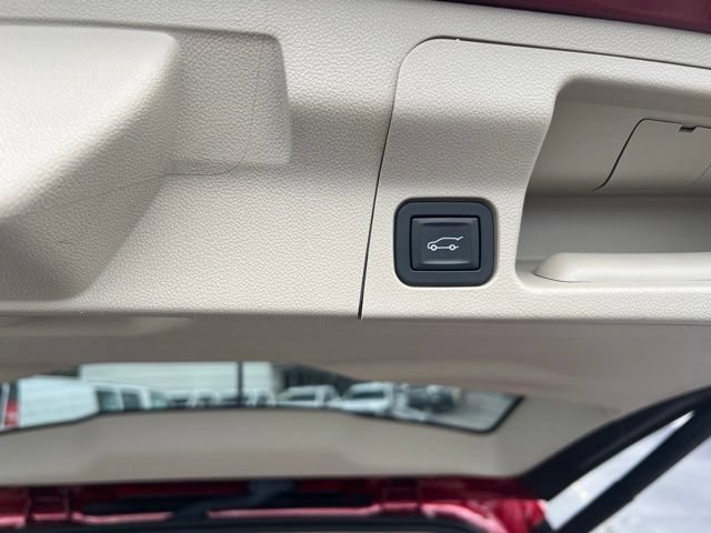 Certified 2019 GMC Acadia Denali w/ Technology Package FWD image 25