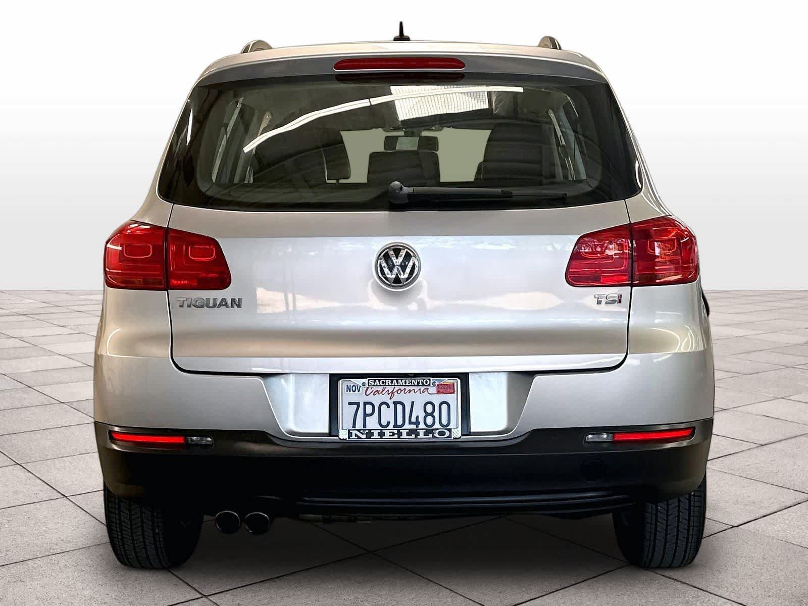 Used 2016 Volkswagen Tiguan S FWD image 8