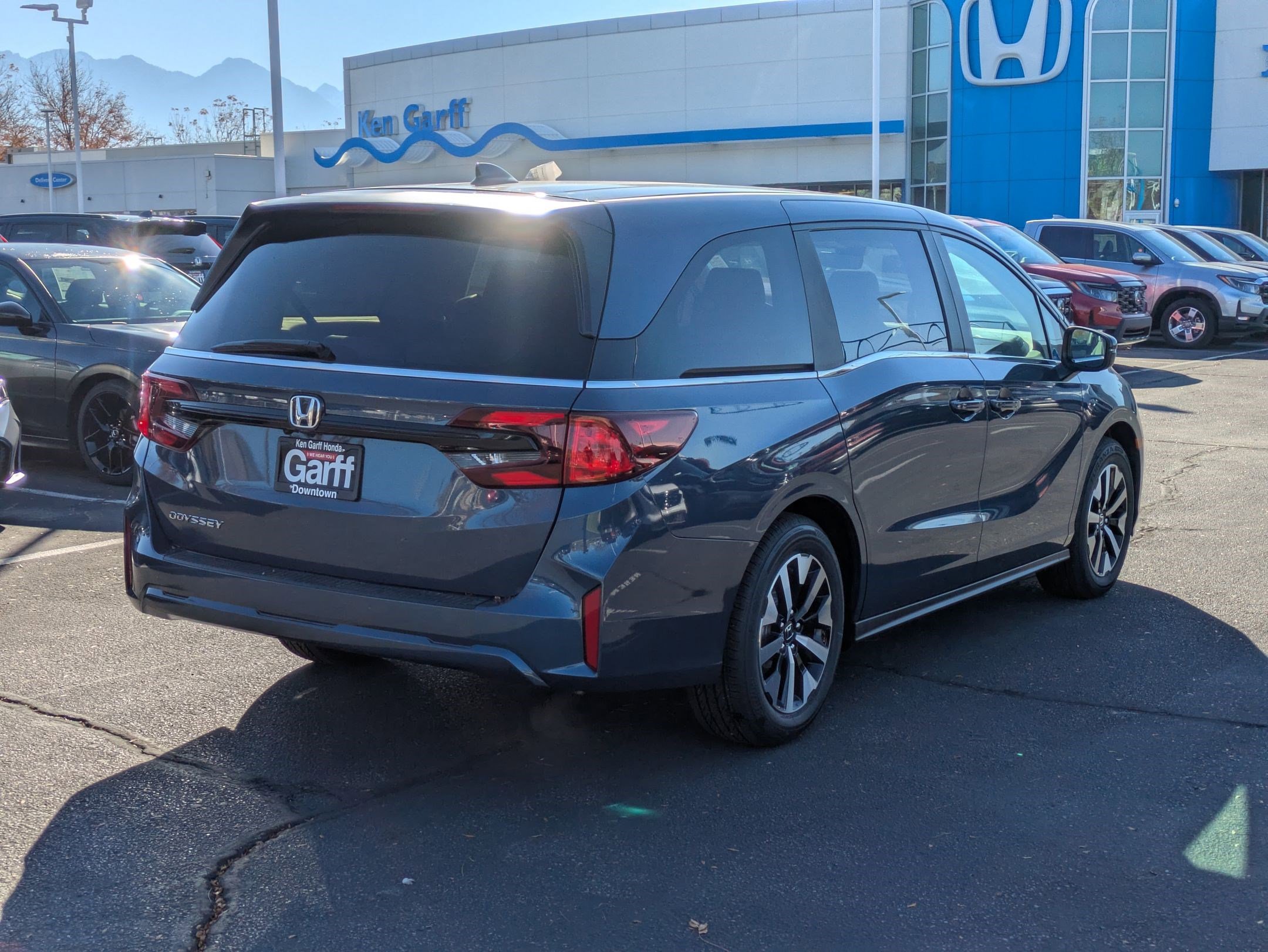 New 2026 Honda Odyssey EX-L image 3