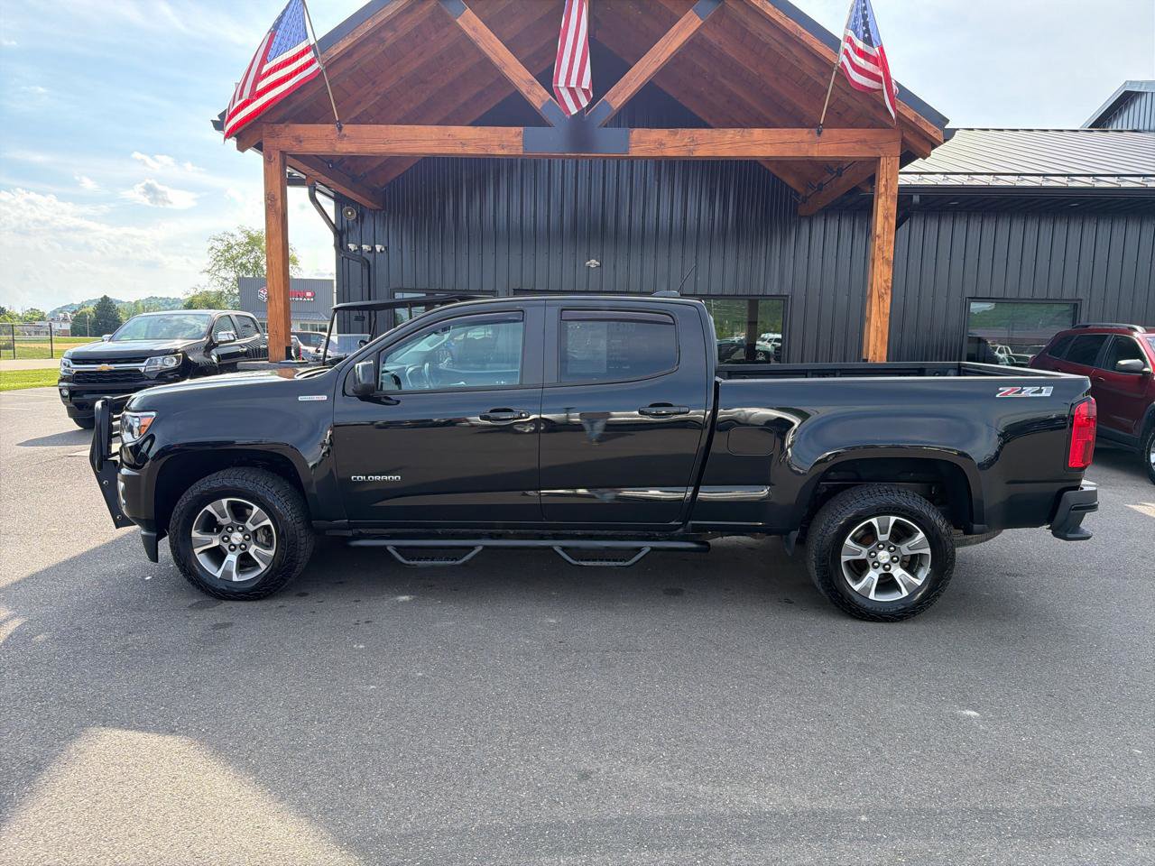 Used 2018 Chevrolet Colorado Z71 AWD/4WD image 22