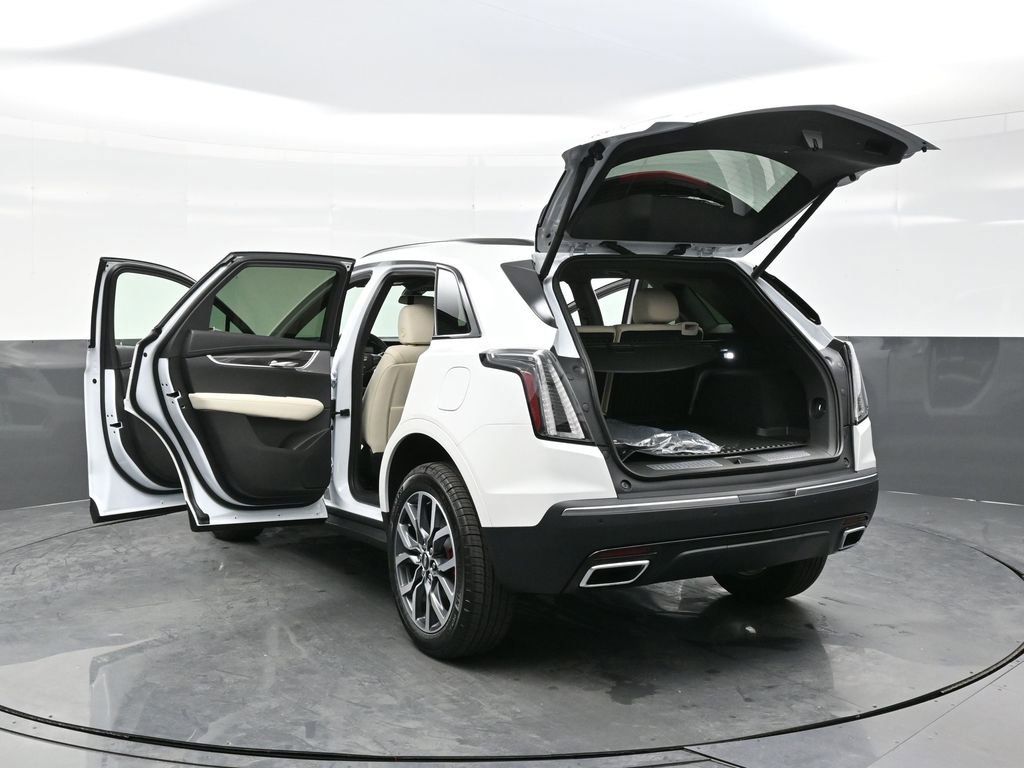 New 2025 Cadillac XT5 Sportv w/ LPO, Floor Liner Package image 37
