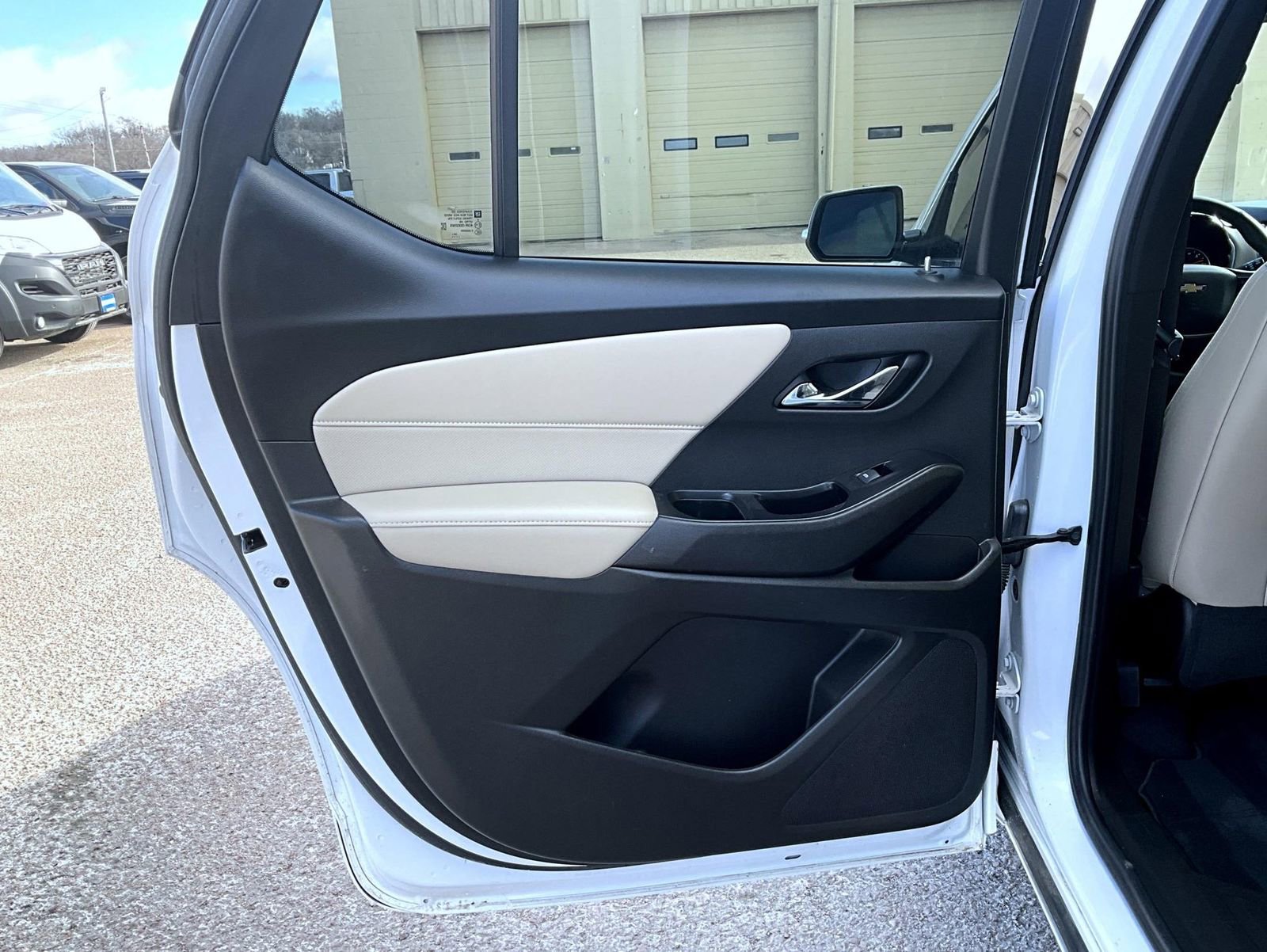 Used 2023 Chevrolet Traverse Premier AWD/4WD image 23