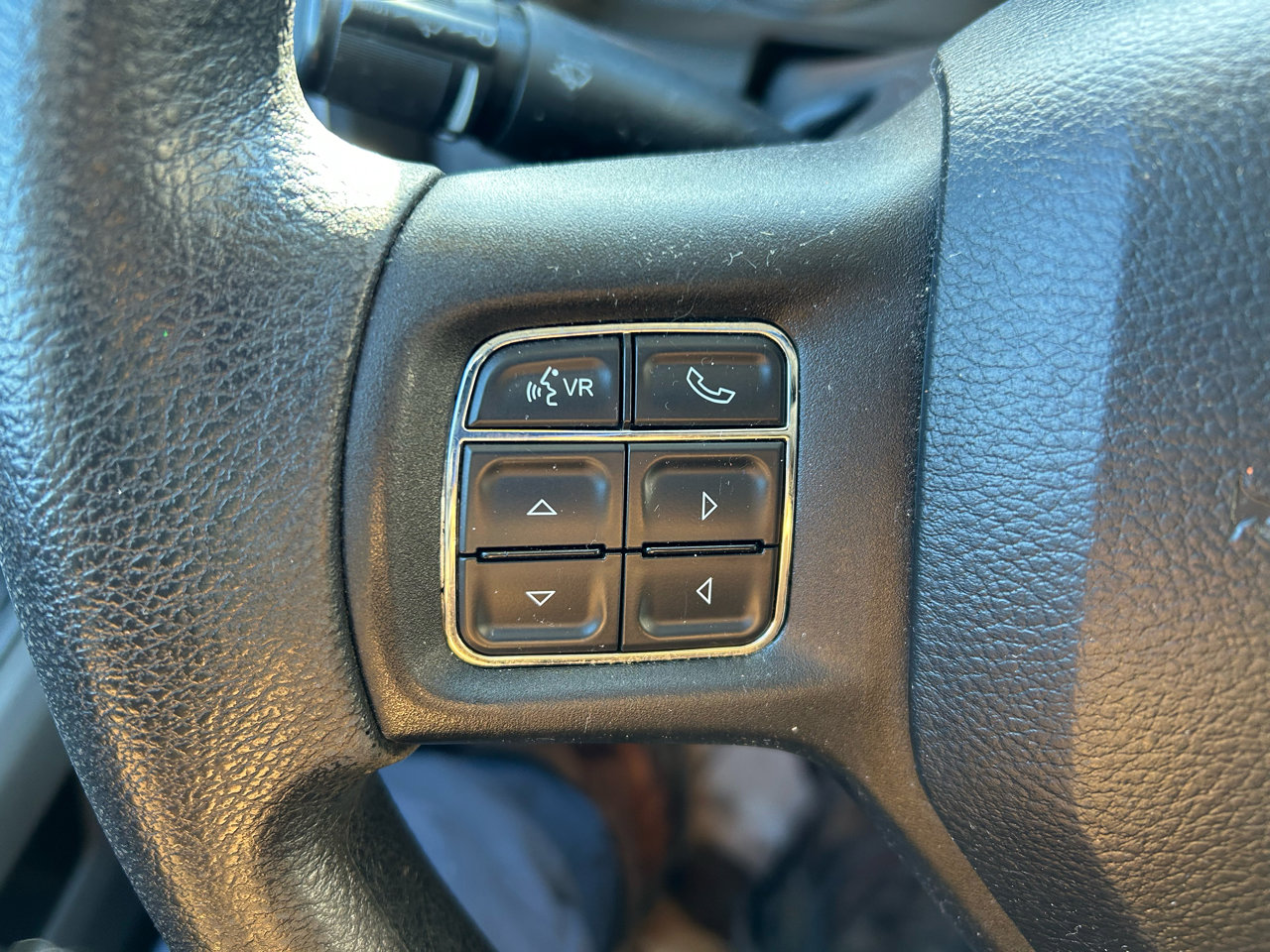 Used 2014 RAM 1500 Classic SLT image 17