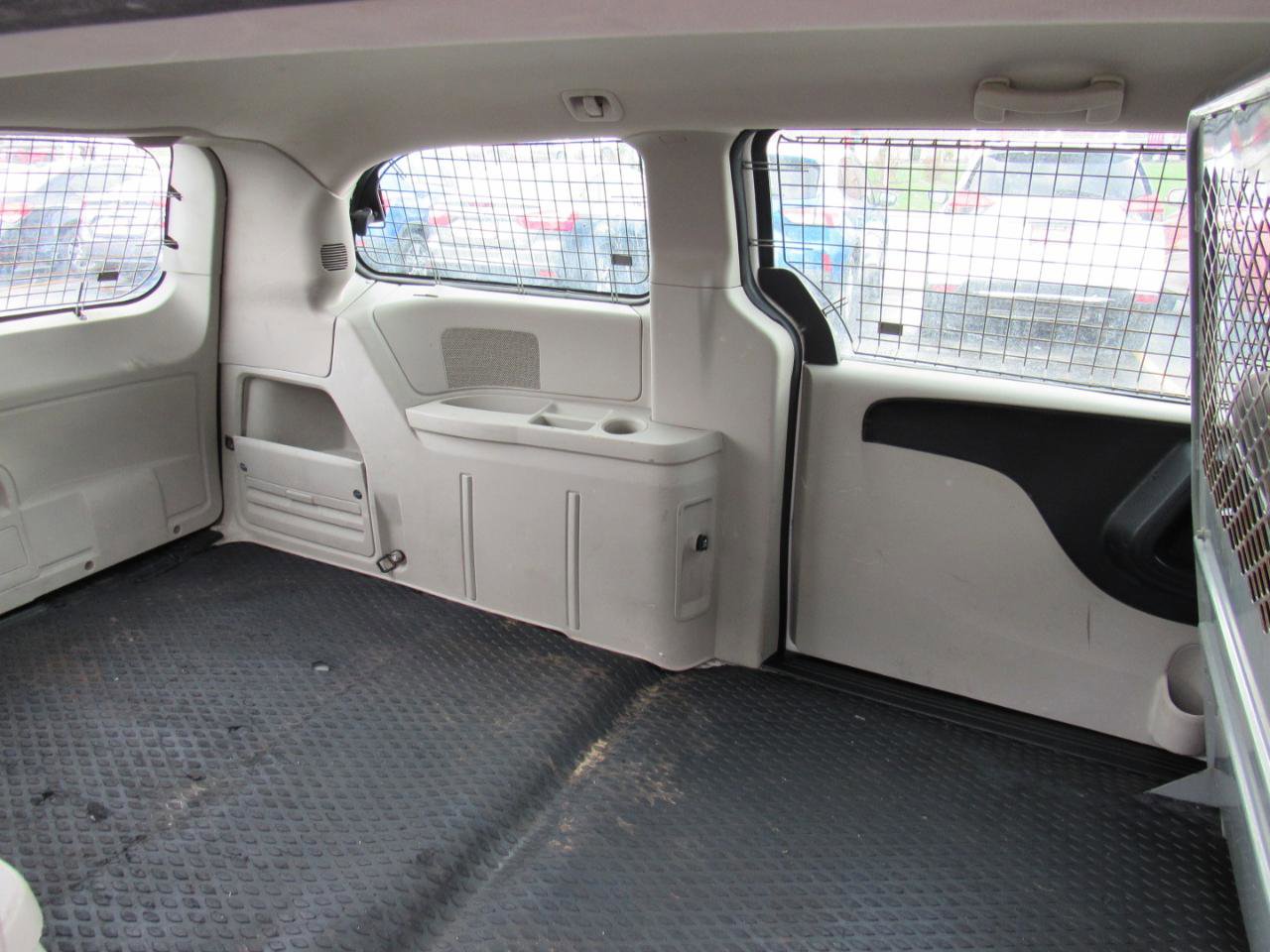 Used 2011 Dodge Grand Caravan image 23