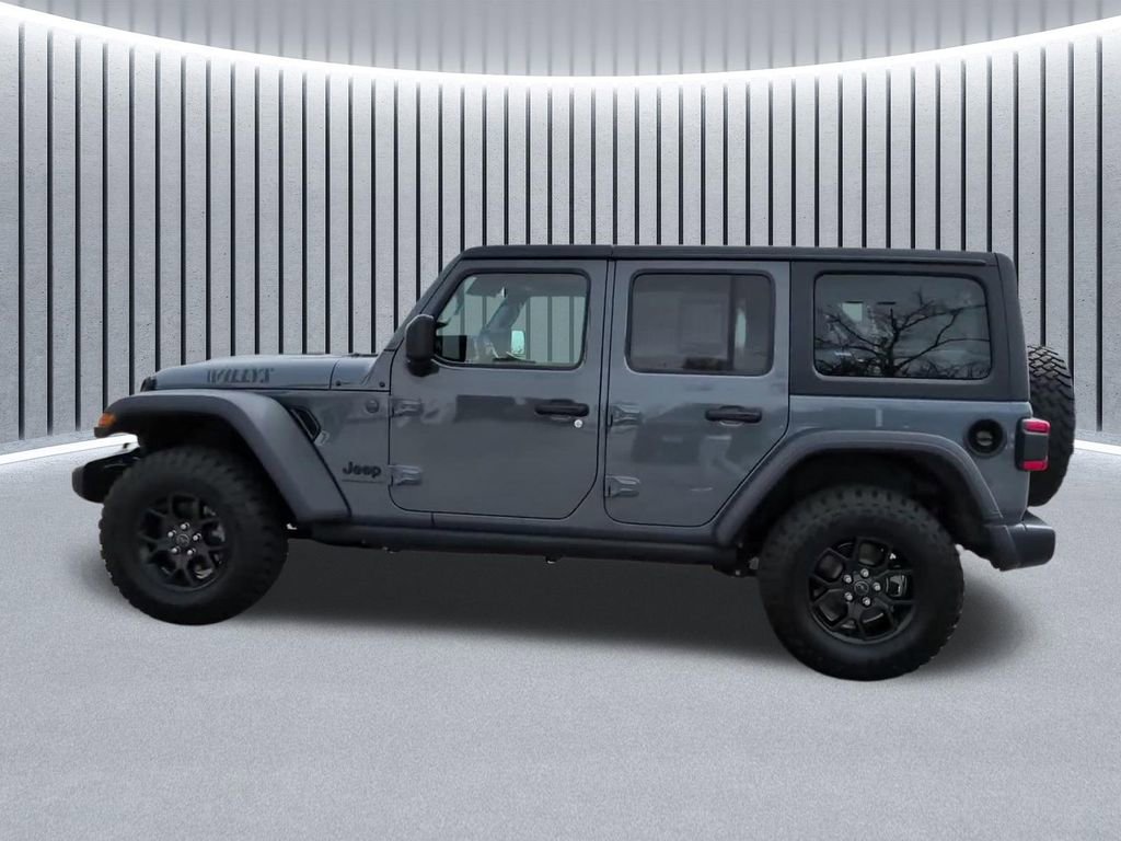 Used 2024 Jeep Wrangler Willys image 14