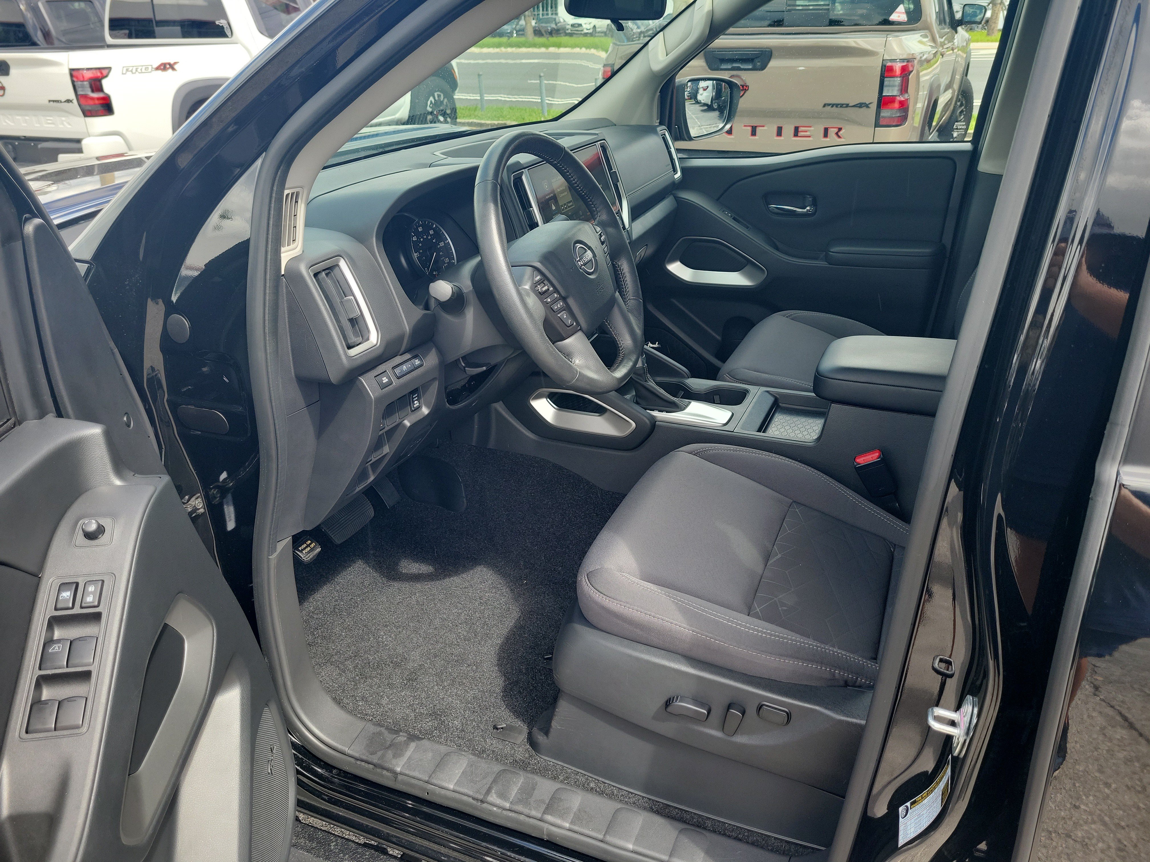 Certified 2025 Nissan Frontier SV w/ SV Convenience Package RWD image 10