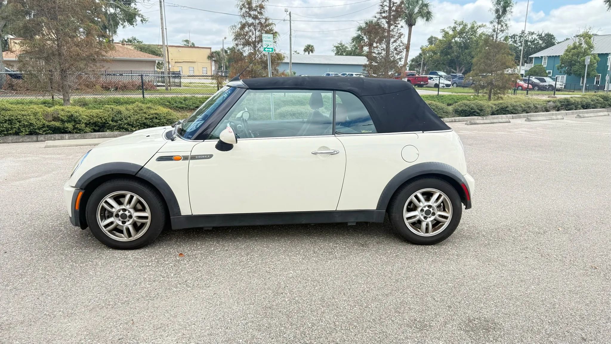Used 2007 MINI Cooper Convertible FWD image 1