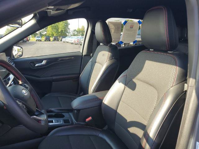 Certified 2023 Ford Escape ST-Line w/ Tech Pack #1 FWD image 5