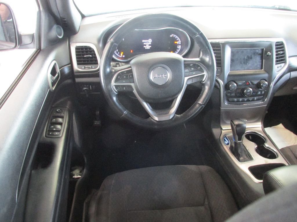 Used 2021 Jeep Grand Cherokee Laredo w/ Security & Convenience Group image 15