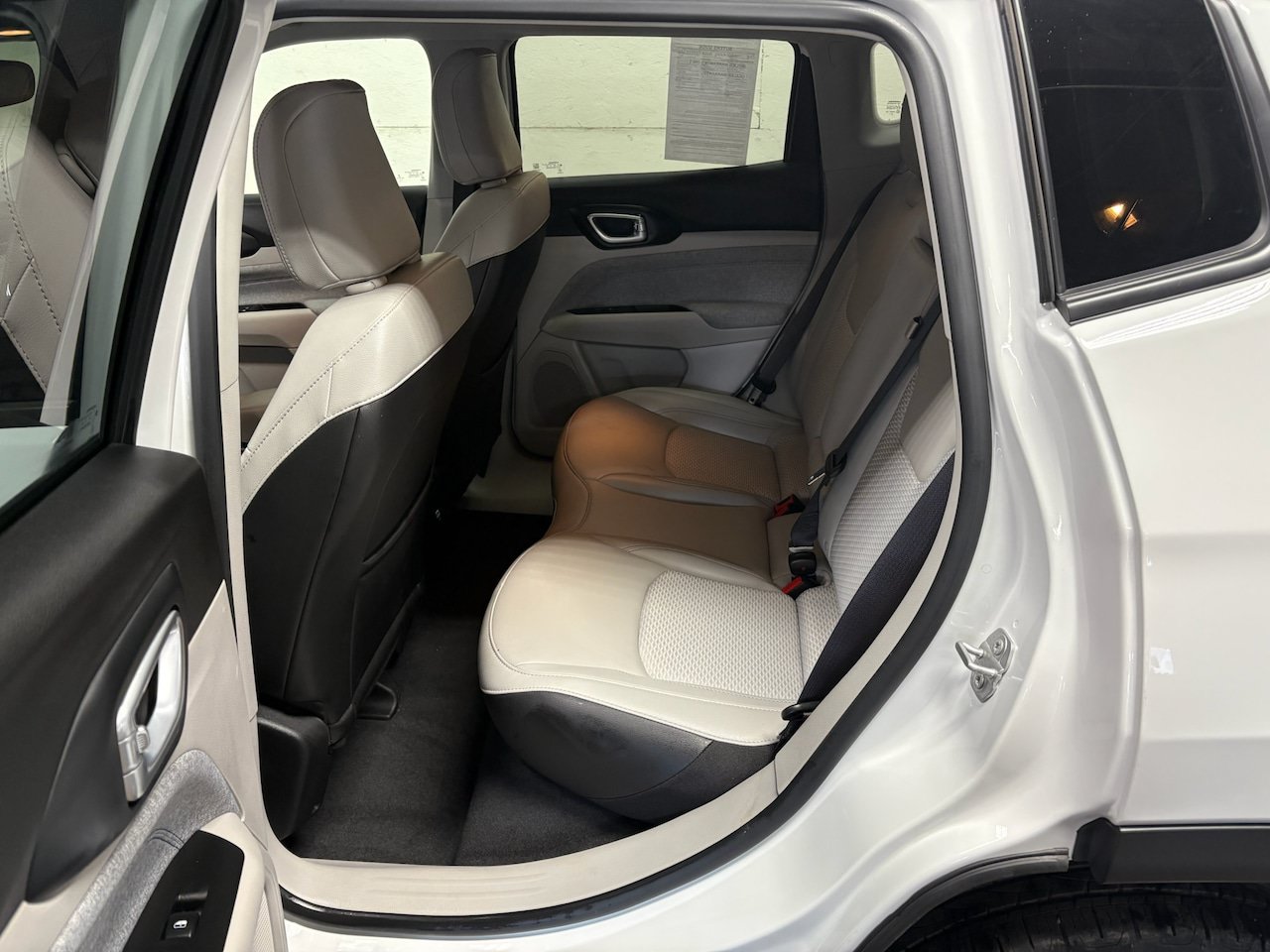 Used 2022 Jeep Compass Latitude AWD/4WD image 10