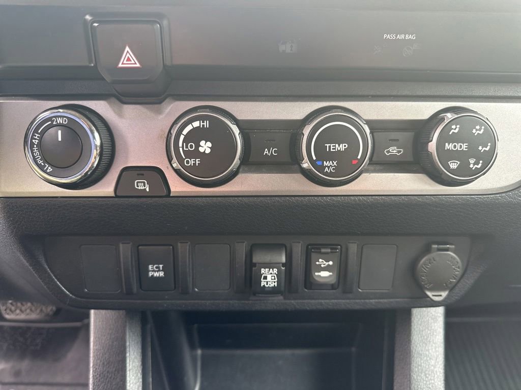 Used 2019 Toyota Tacoma SR5 AWD/4WD image 22