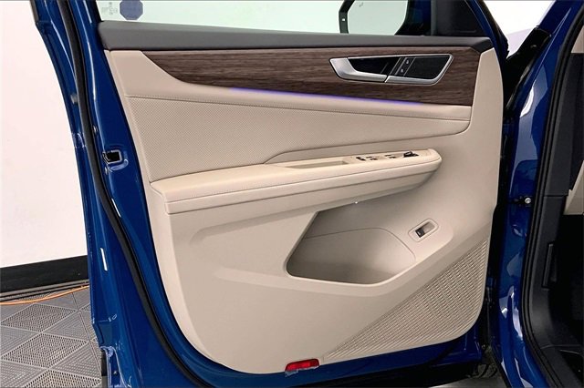 Used 2025 Volkswagen Atlas SEL image 23