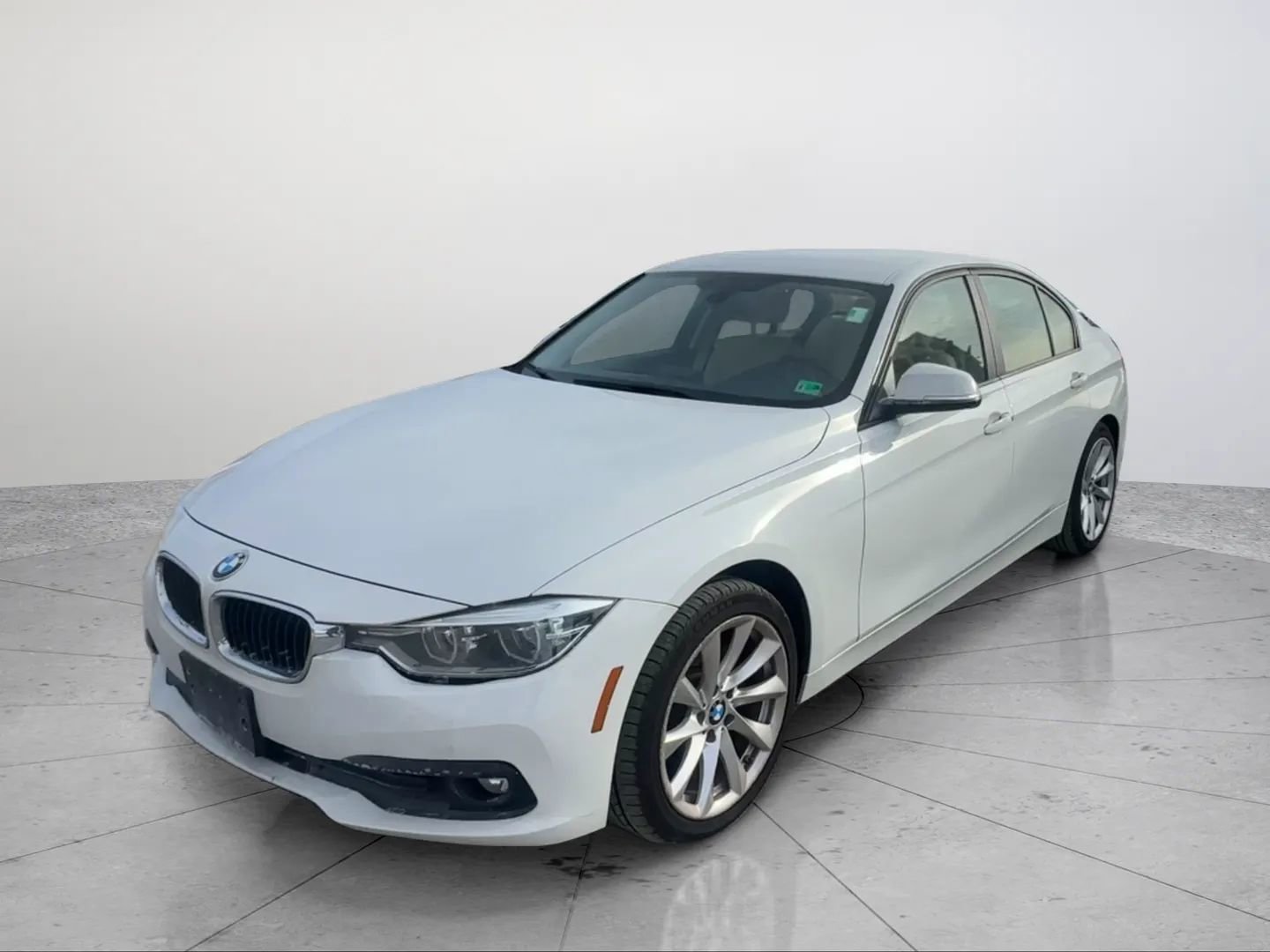 Used 2018 BMW 320i Sedan