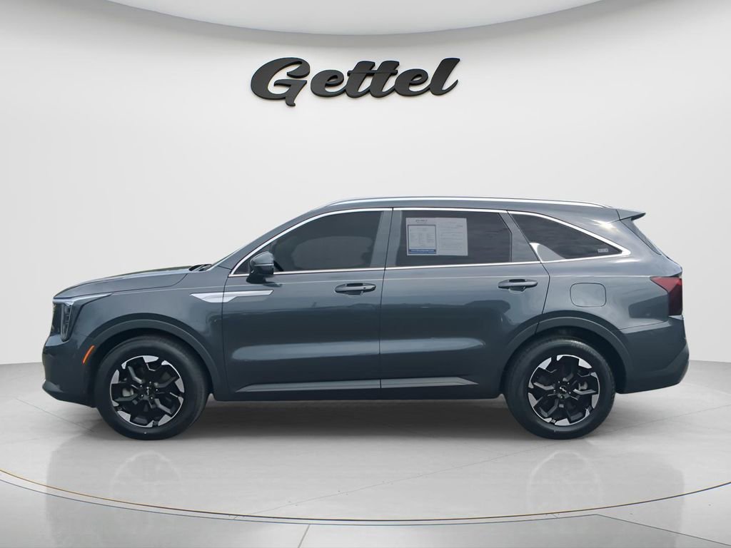 Used 2024 Kia Sorento S FWD image 8