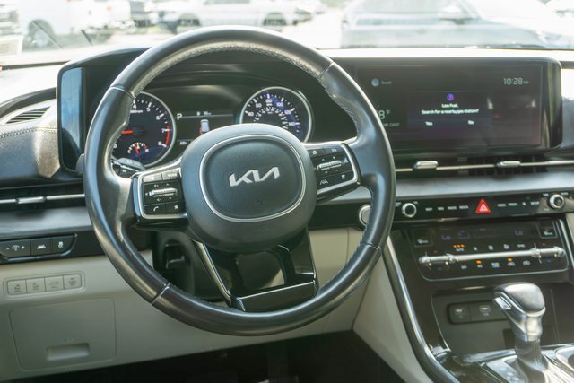Used 2022 Kia Carnival SX image 18