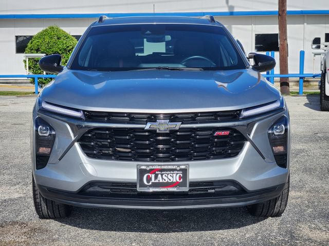 Used 2024 Chevrolet Trax RS w/ Sunroof Package FWD image 2