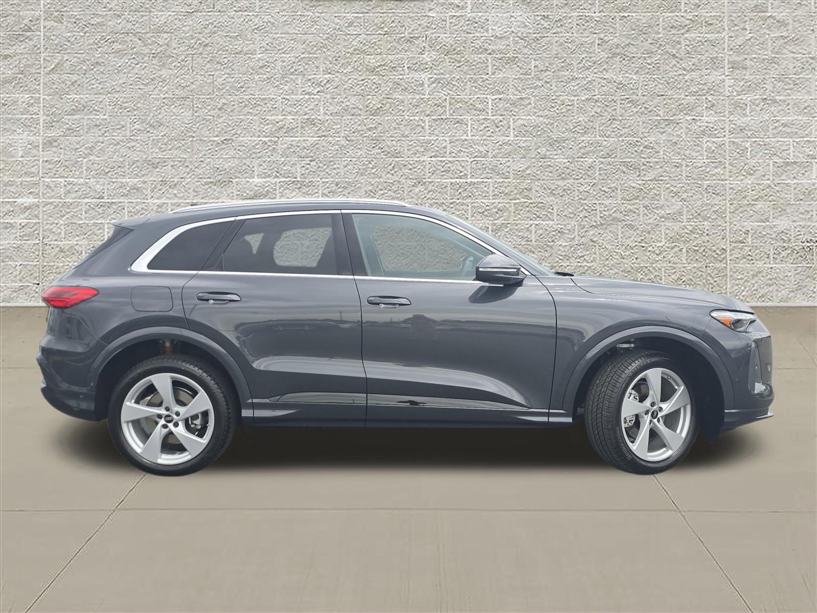 New 2026 Audi Q5 Premium Plus AWD/4WD image 8