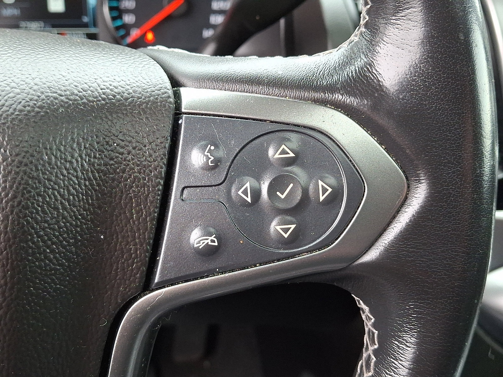 Used 2020 Chevrolet Suburban Premier image 20