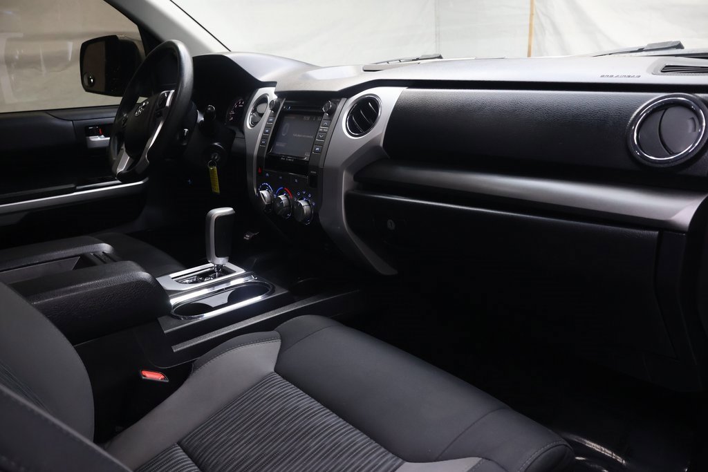 Used 2016 Toyota Tundra SR5 w/ SR5 Upgrade Package image 11