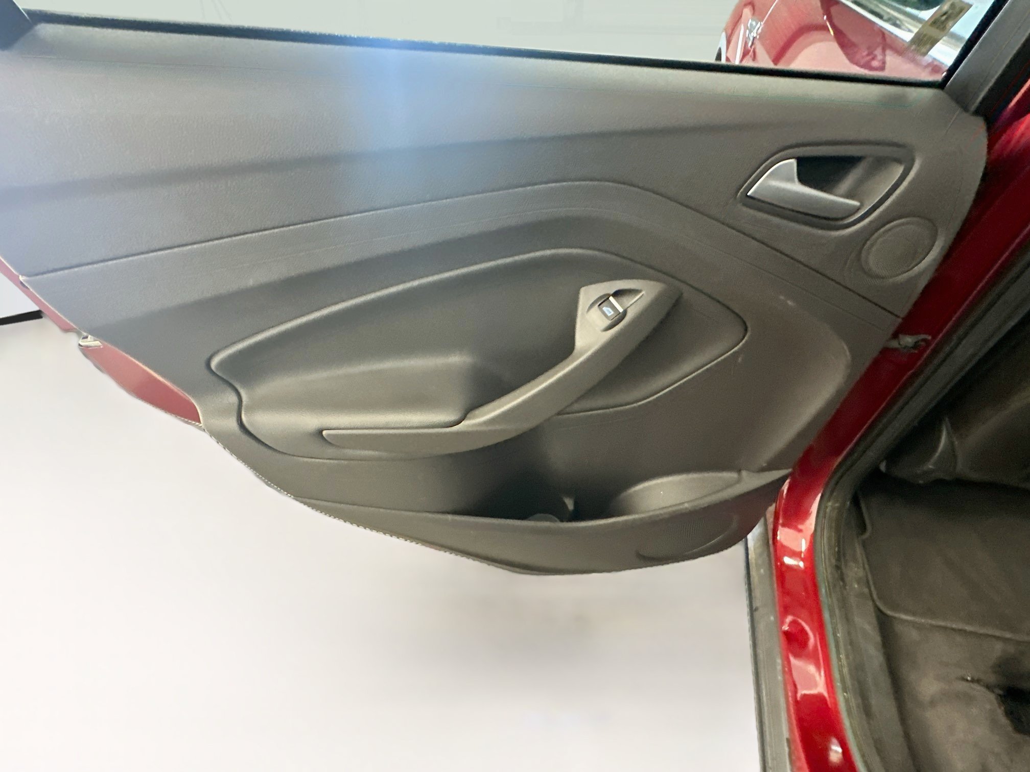 Used 2015 Ford Escape Titanium AWD/4WD image 27