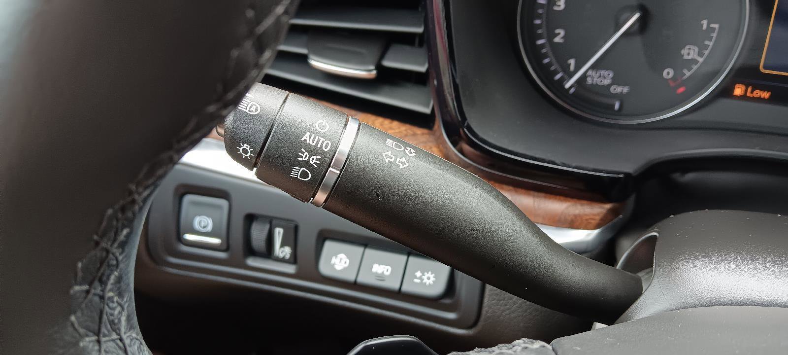 Used 2021 Cadillac XT5 Premium Luxury w/ Platinum Package image 15