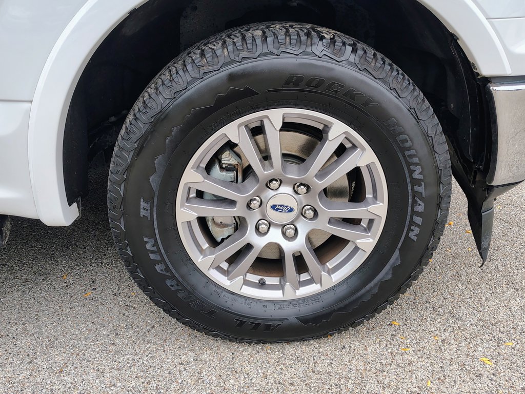 Used 2018 Ford F150 Lariat w/ Trailer Tow Package RWD image 14