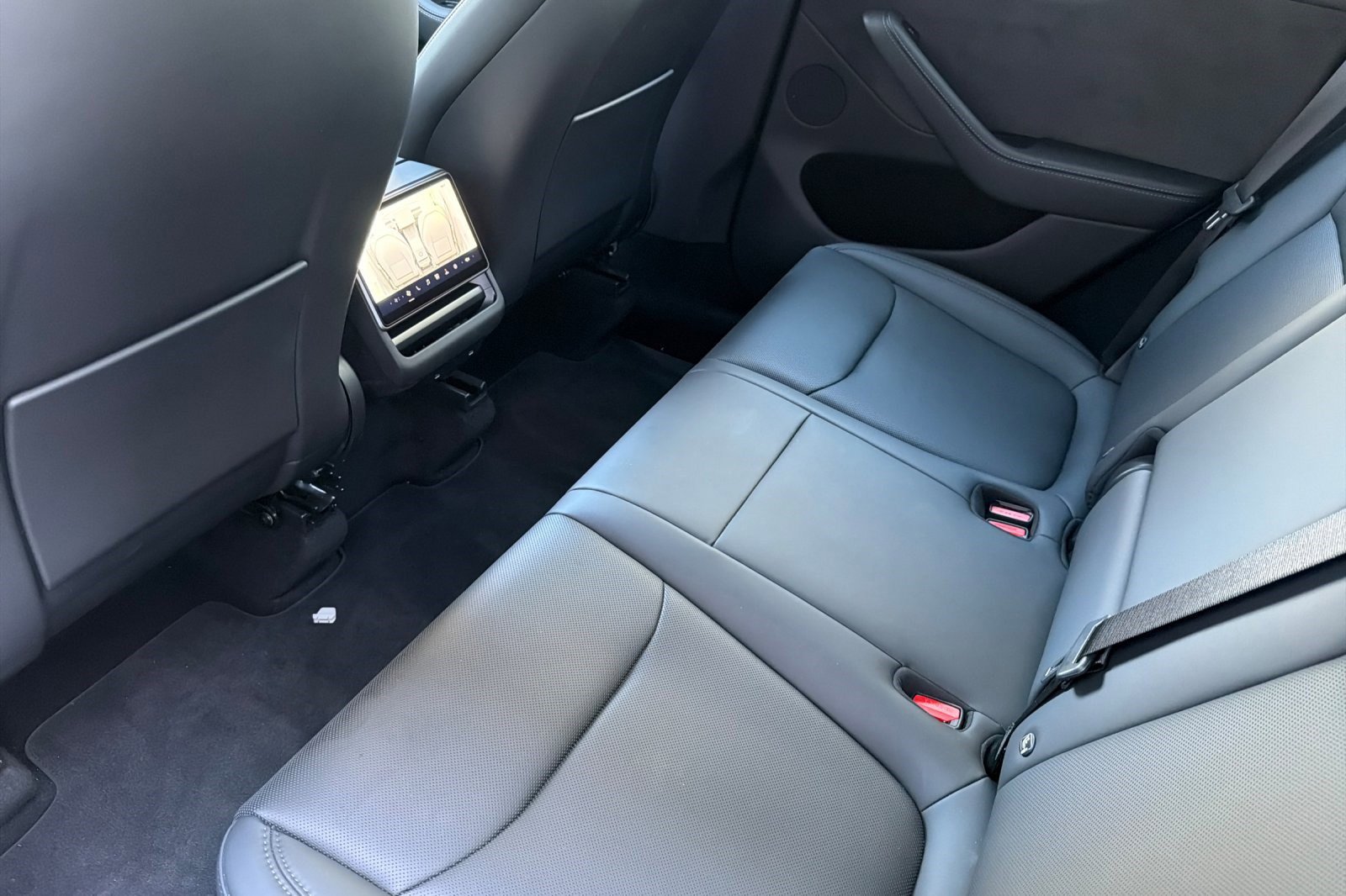 Used 2026 Tesla Model Y image 15