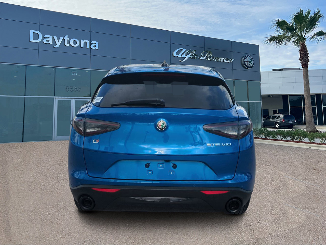 New 2025 Alfa Romeo Stelvio Sprint w/ Convenience Package image 4