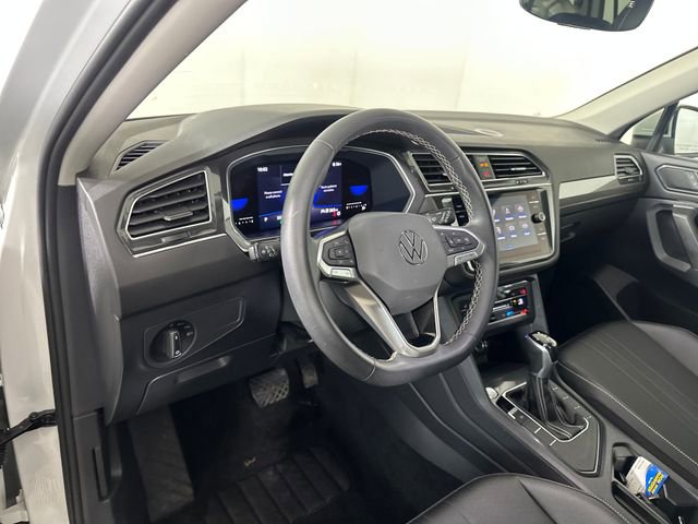 Used 2022 Volkswagen Tiguan SE image 13
