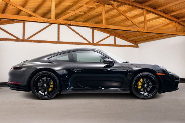 Used 2021 Porsche 911 Carrera image 6