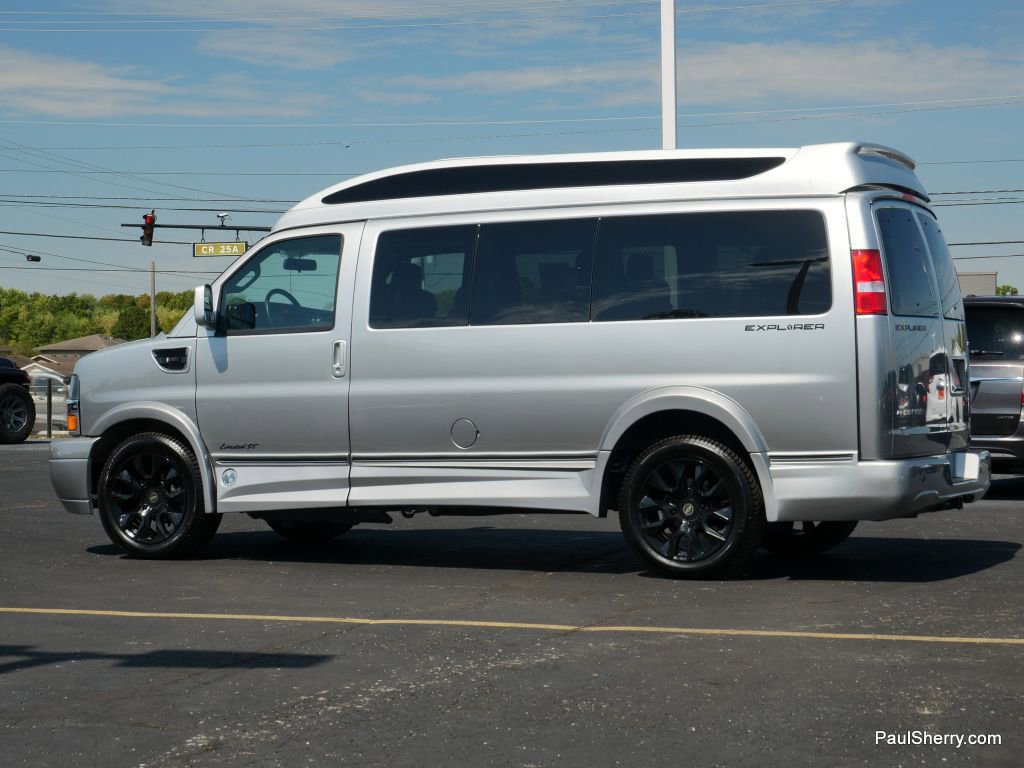 Used 2023 Chevrolet Express 2500 image 13