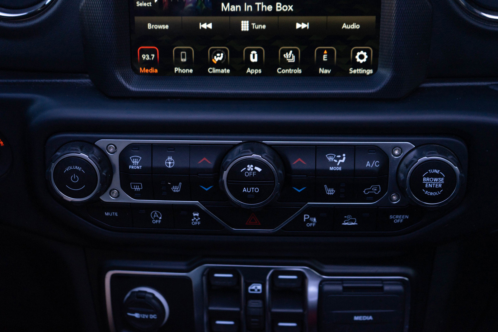 Used 2022 Jeep Wrangler Unlimited Sahara image 16