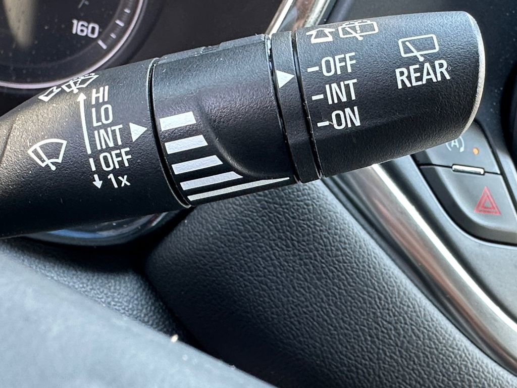 Used 2024 Chevrolet Blazer LT FWD image 27