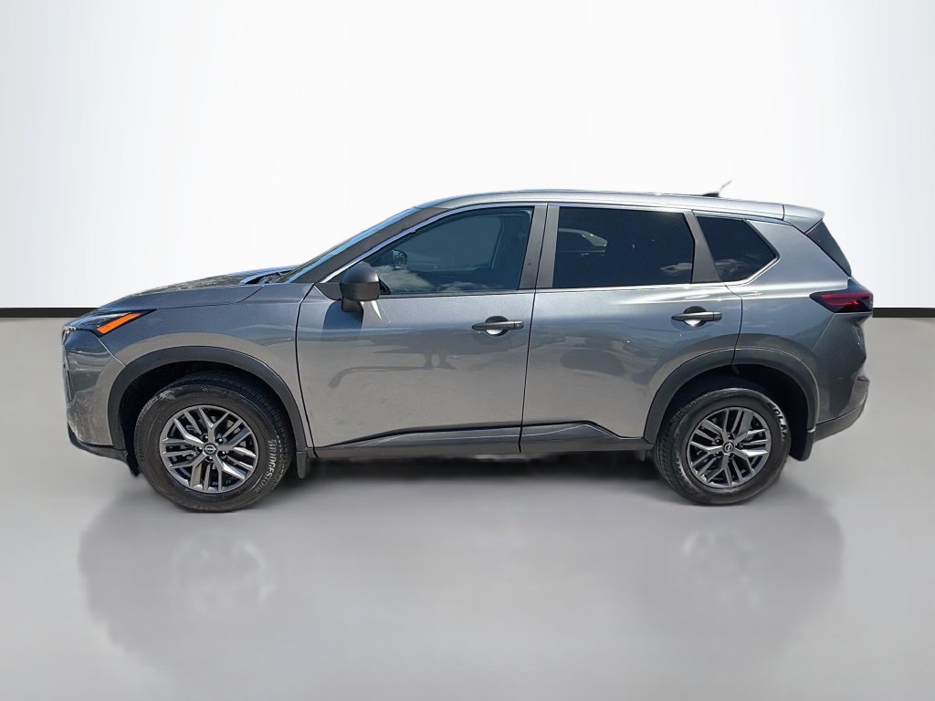 Used 2025 Nissan Rogue S FWD image 4