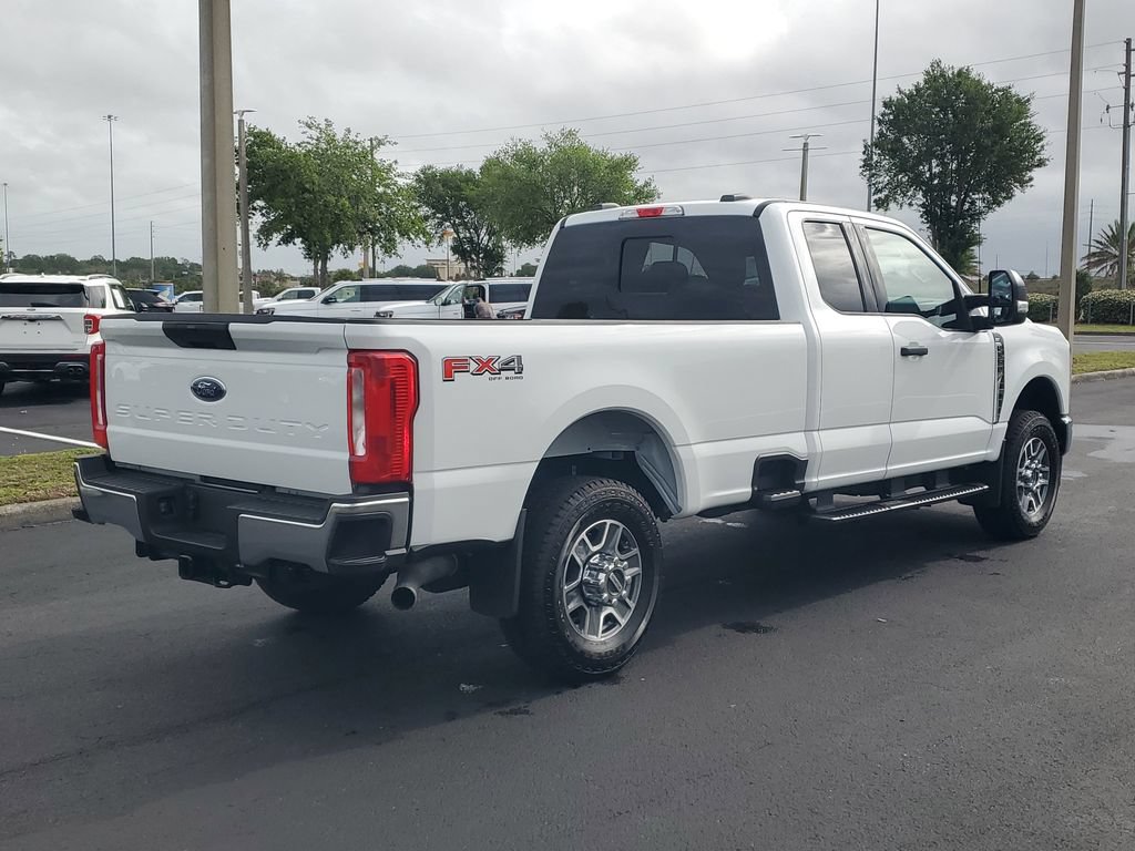 Used 2025 Ford F350 XLT w/ FX4 Off-Road Package AWD/4WD image 4