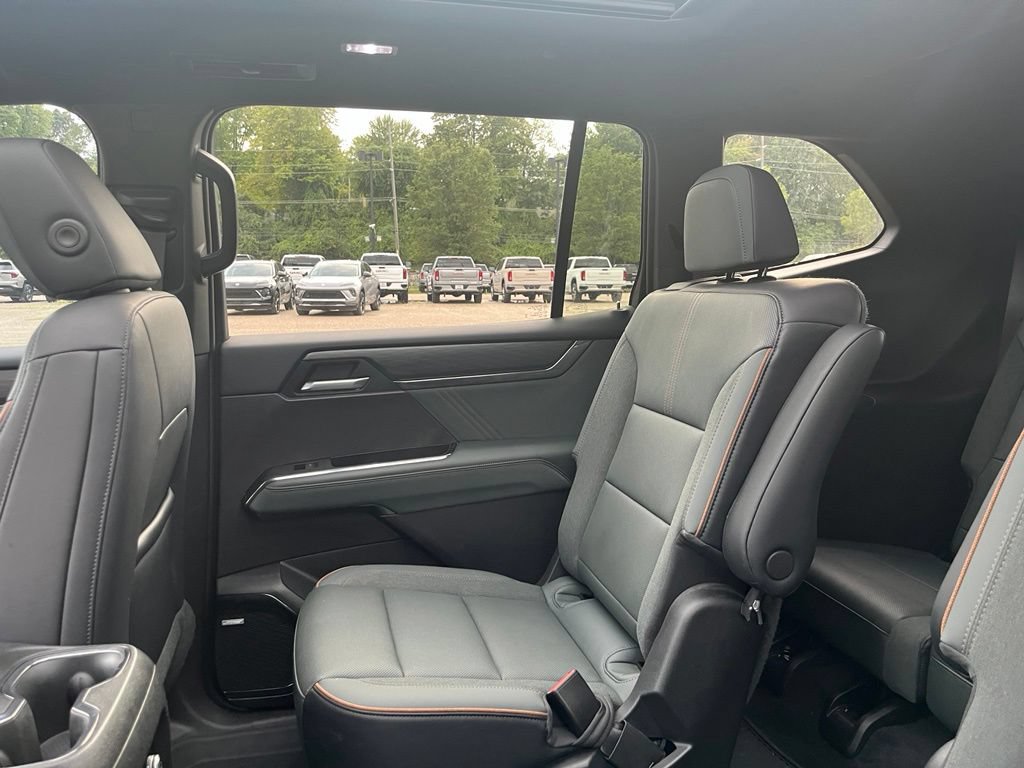 Used 2024 GMC Acadia AT4 w/ Luxury Package AWD/4WD image 21
