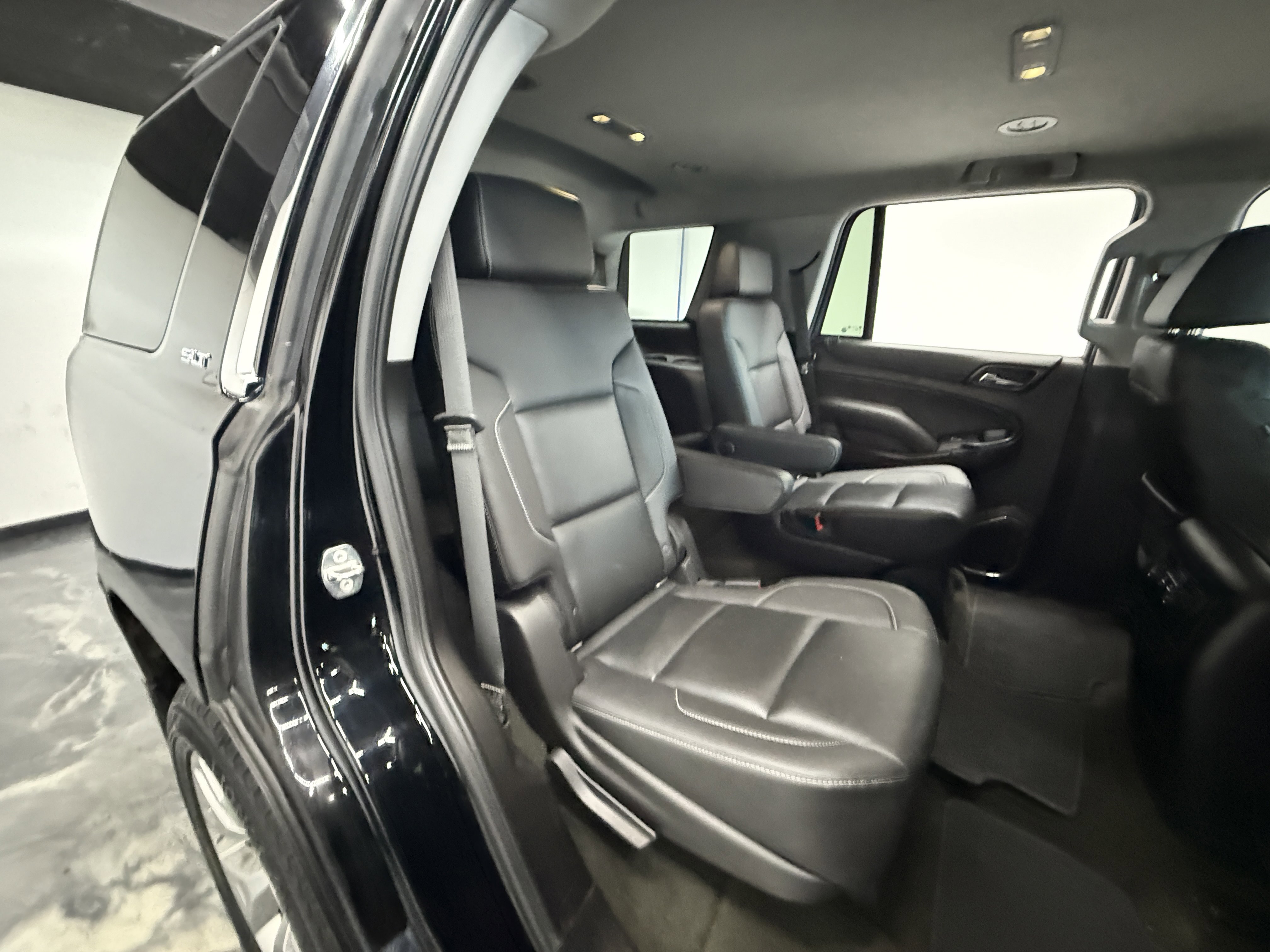 Used 2018 GMC Yukon SLT image 25