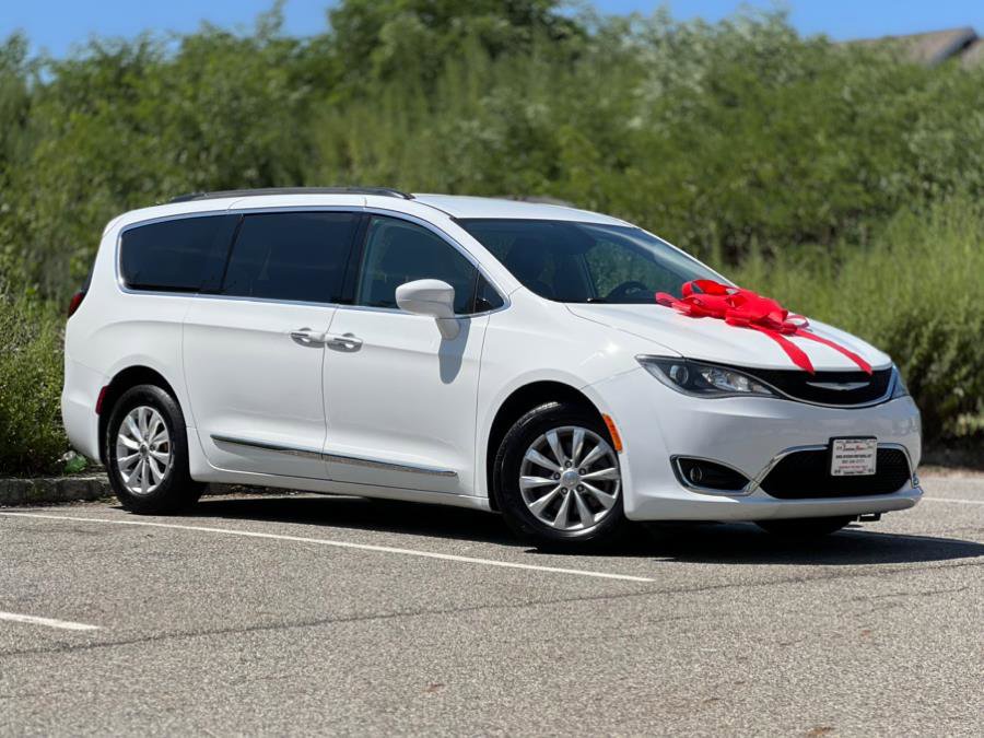 Used 2017 Chrysler Pacifica Touring-L
