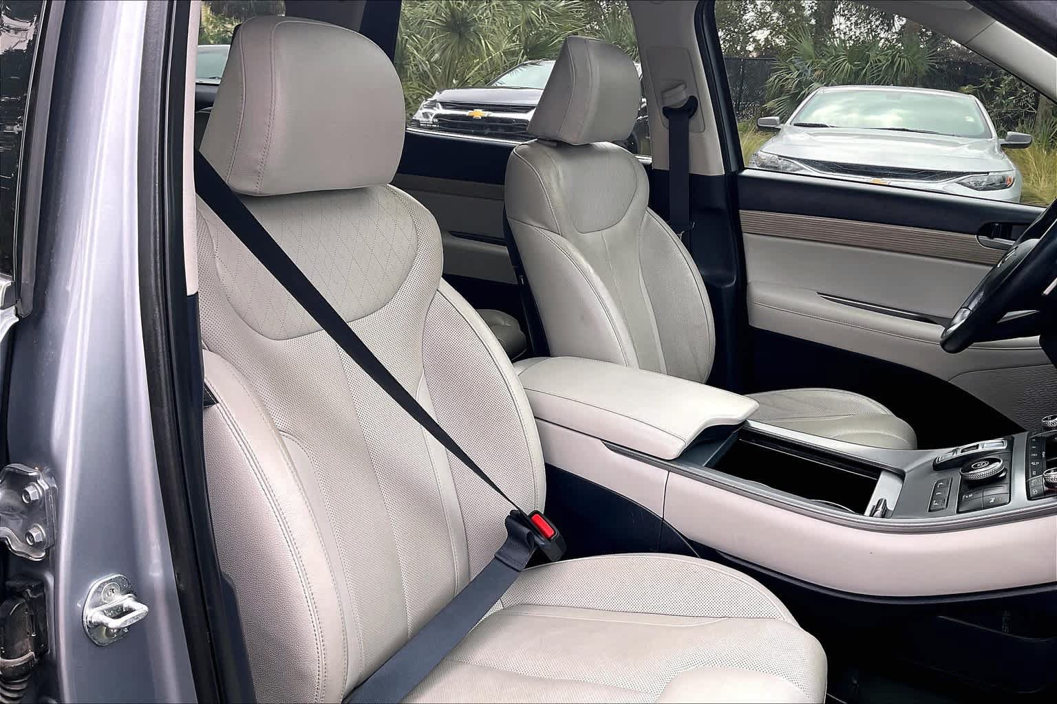 Used 2020 Hyundai Palisade SEL w/ Premium Package FWD image 8