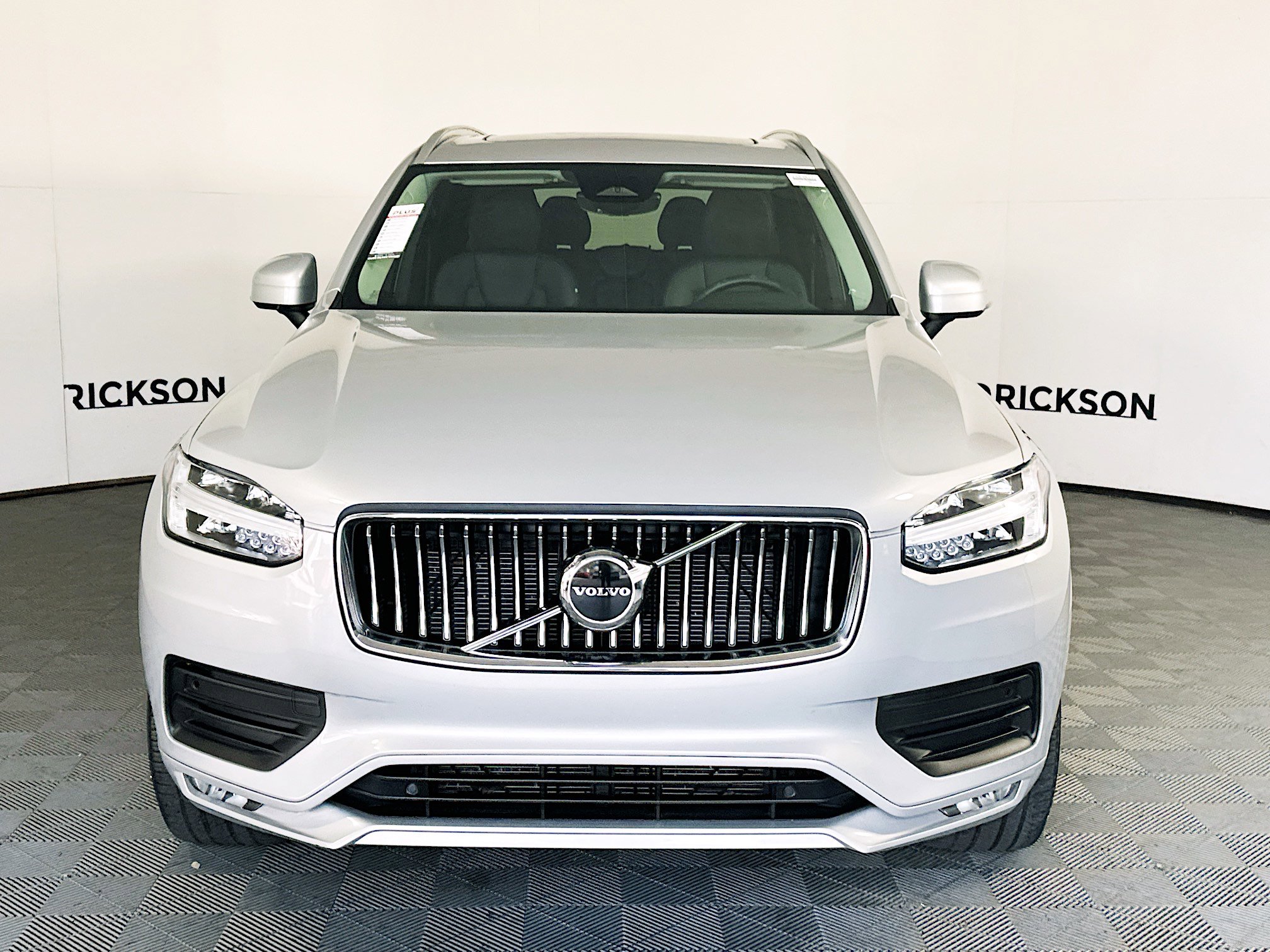 Used 2023 Volvo XC90 B6 Core image 8