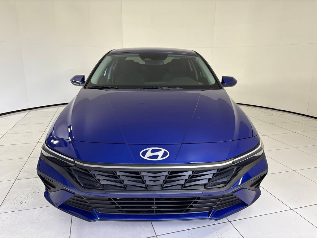 New 2025 Hyundai Elantra Hybrid FWD image 8