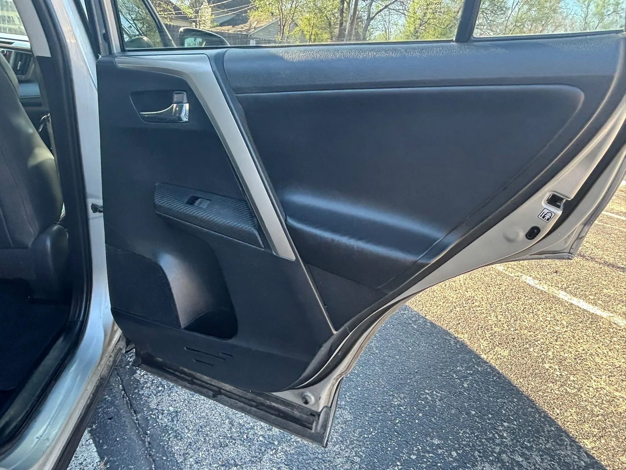 Used 2013 Toyota RAV4 Limited image 21