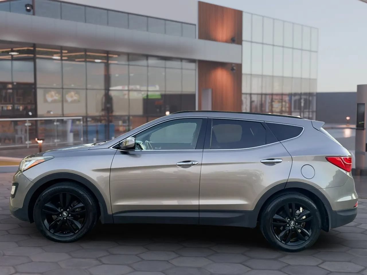 Used 2013 Hyundai Santa Fe Sport 2.0T AWD/4WD image 6