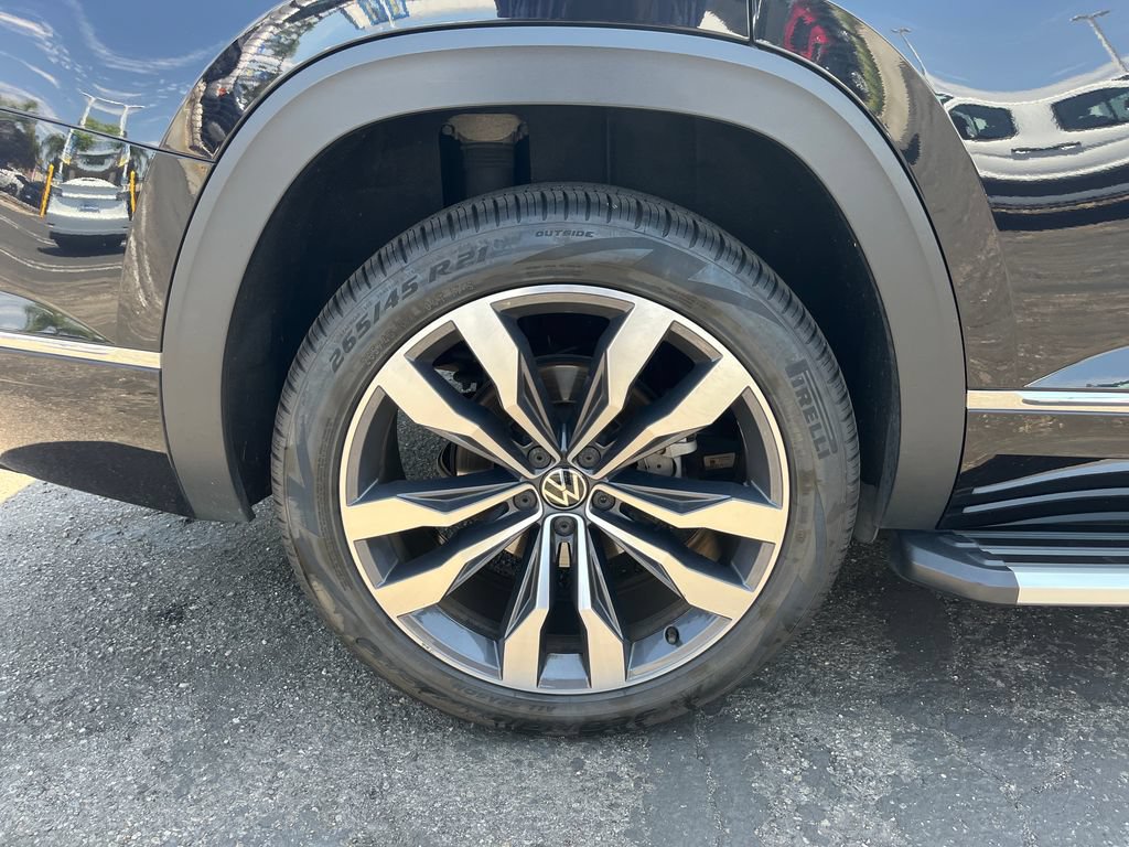 Used 2022 Volkswagen Atlas SEL Premium AWD/4WD image 32
