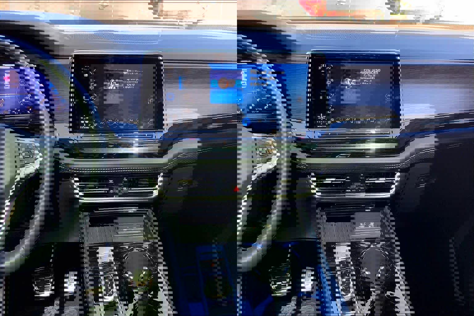 Used 2025 Volkswagen Atlas SEL Premium R-Line AWD/4WD image 6