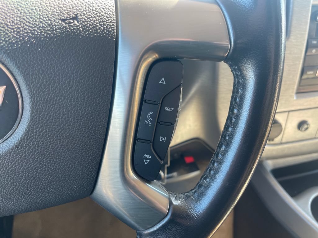 Used 2014 Chevrolet Express 1500 AWD image 17